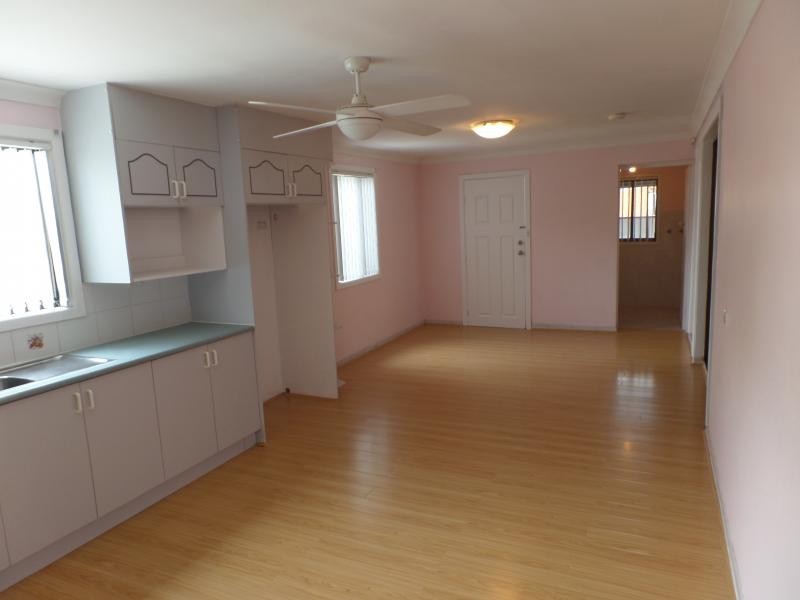 GREGORY ST, Fairfield West NSW 2165