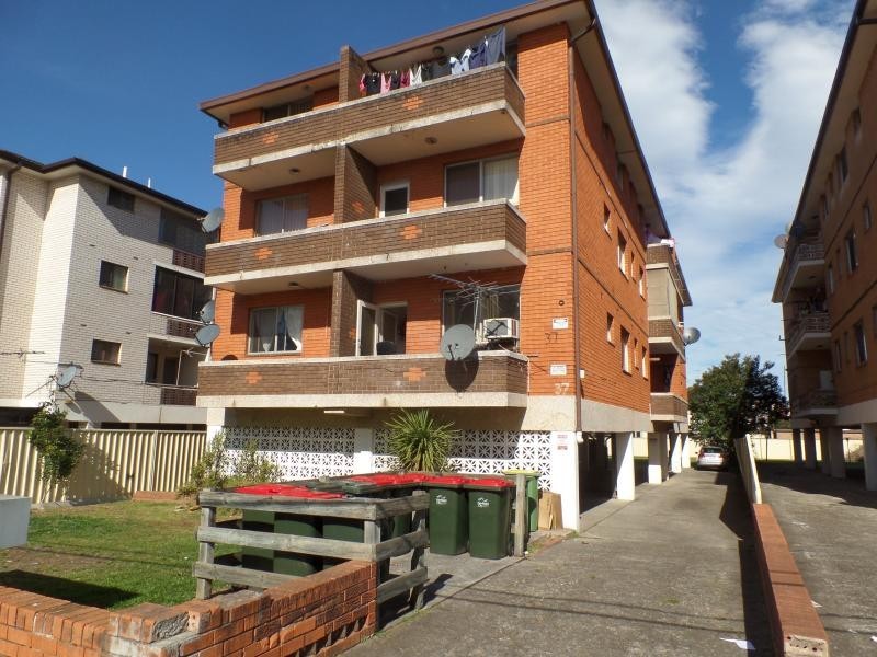 KENYON STREET, Fairfield NSW 2165