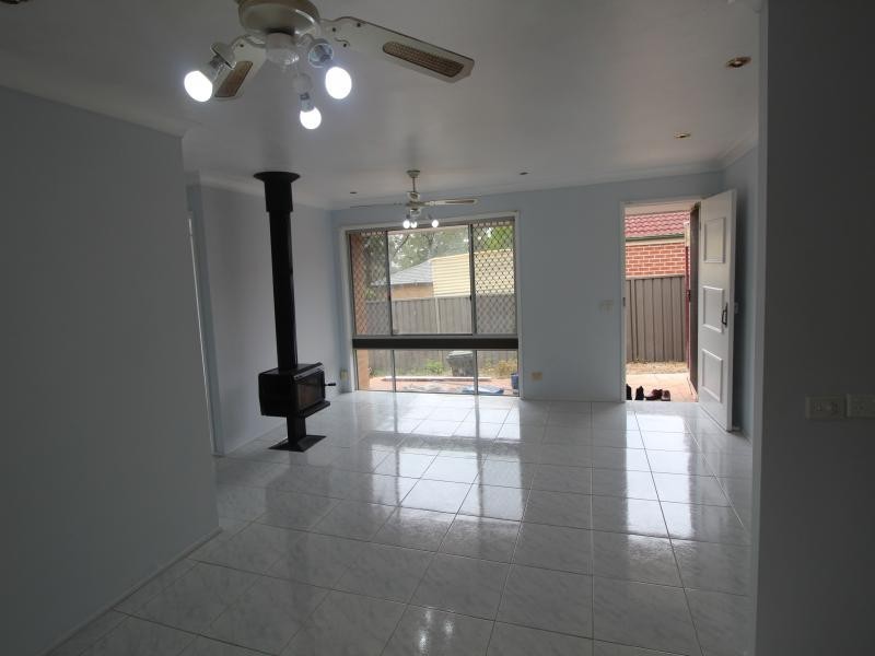 41 Borthwick St, Minto NSW 2566