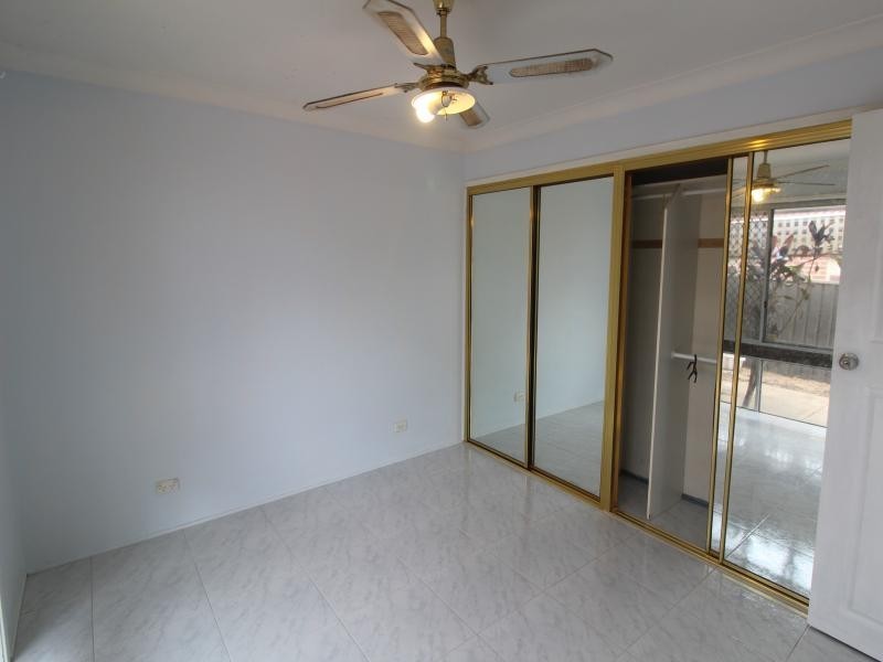 41 Borthwick St, Minto NSW 2566