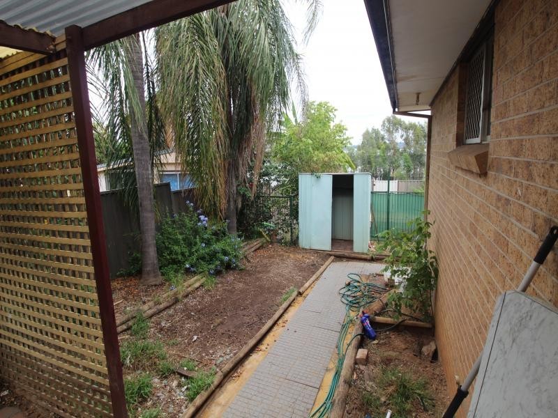 41 Borthwick St, Minto NSW 2566