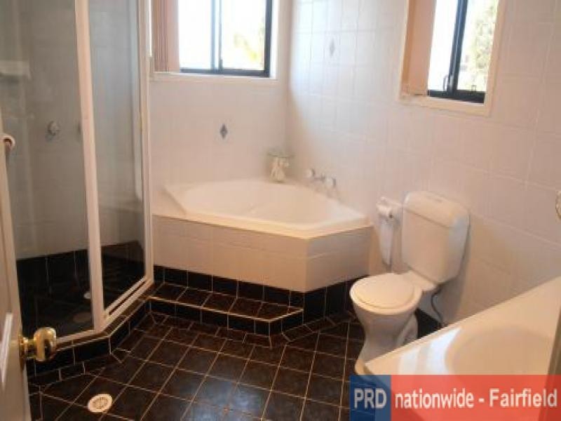 76 ATHLONE ST, Cecil Hills NSW 2171