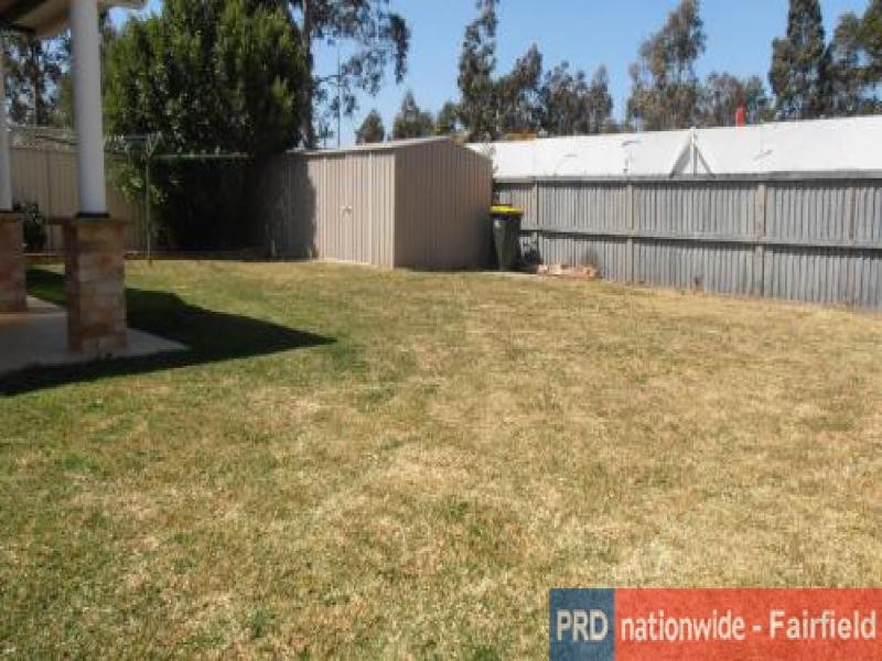76 ATHLONE ST, Cecil Hills NSW 2171