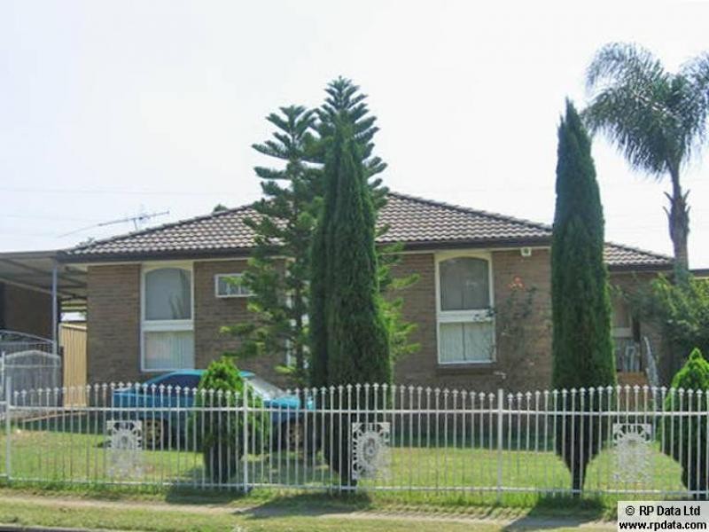 15 bettong cr, Bossley Park NSW 2176