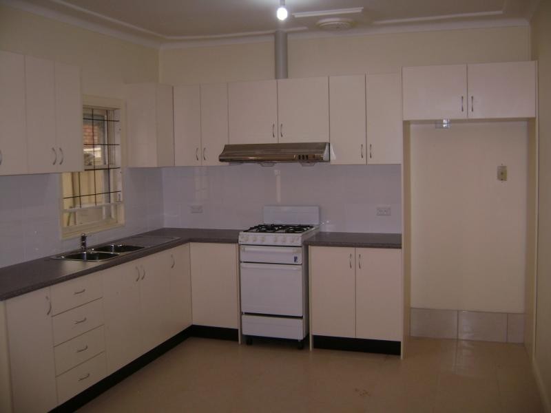 6 Cunninghame Street, Fairfield NSW 2165