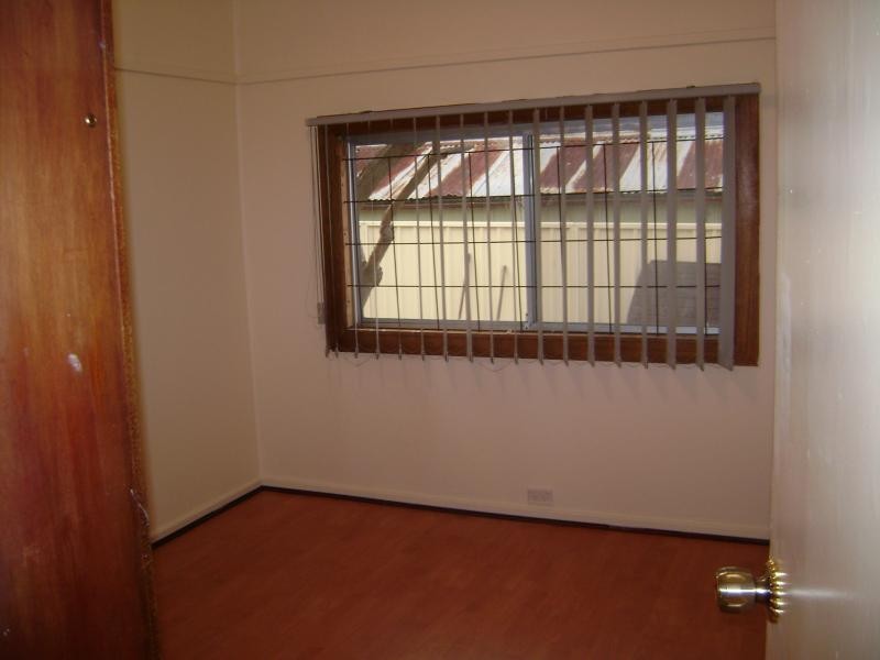 6 Cunninghame Street, Fairfield NSW 2165