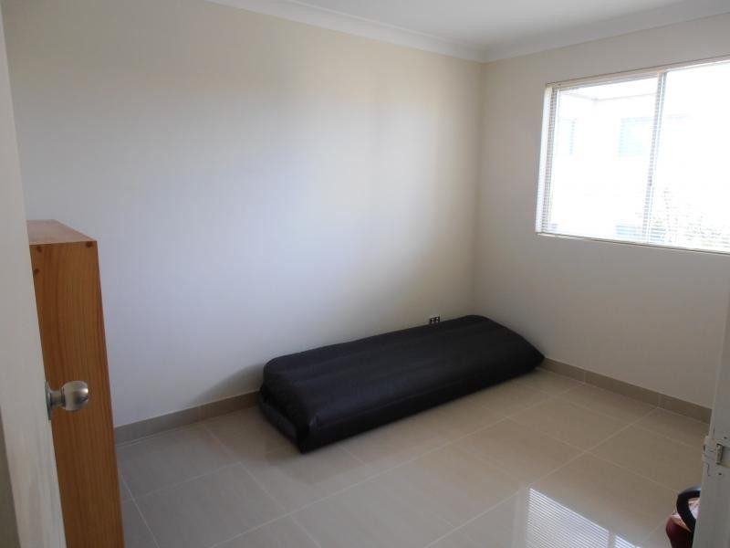 19 nelson st, Fairfield NSW 2165