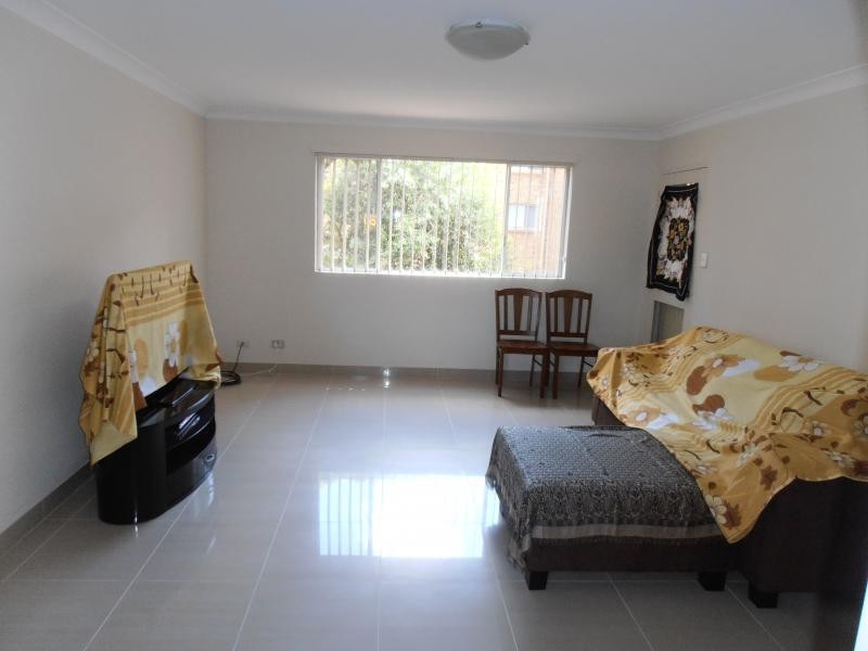 19 nelson st, Fairfield NSW 2165