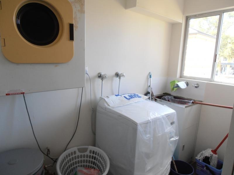 19 nelson st, Fairfield NSW 2165