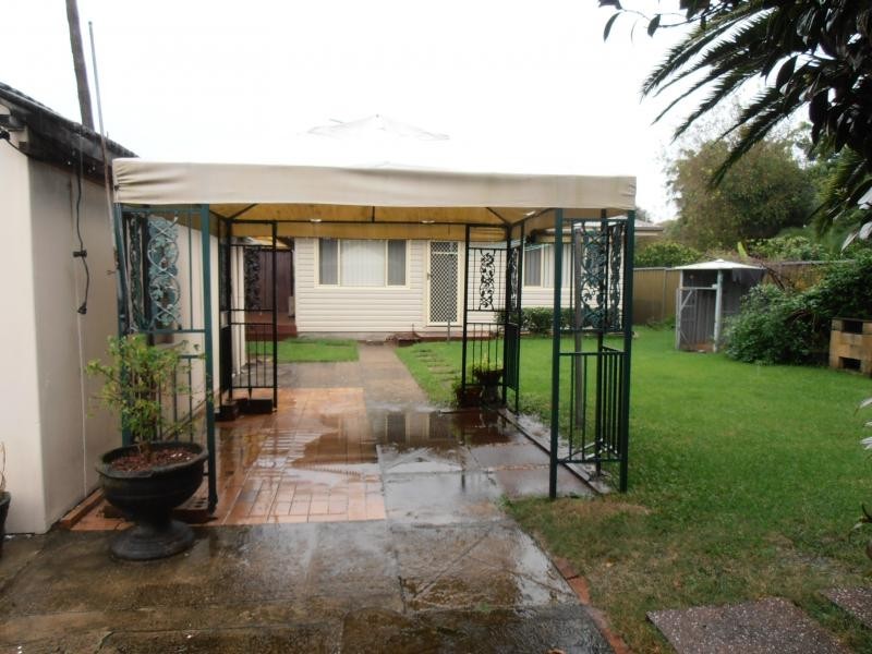 Prospect Rd, Canley Vale NSW 2166