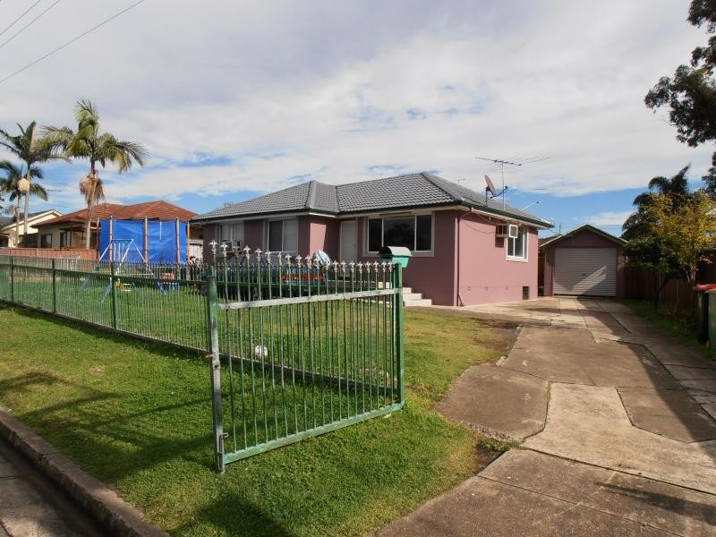 Fairfield West NSW 2165