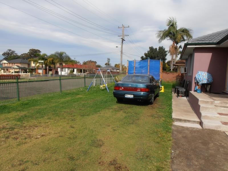 Fairfield West NSW 2165