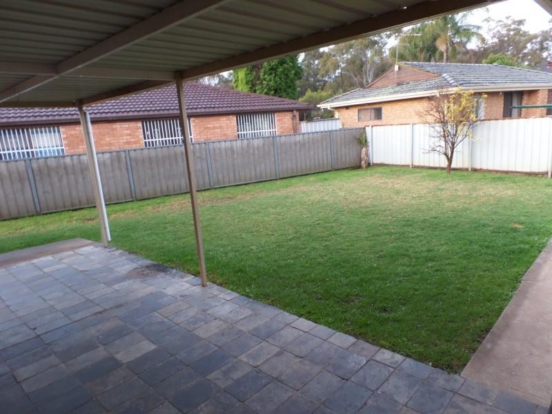 ERNST PLACE, Edensor Park NSW 2176