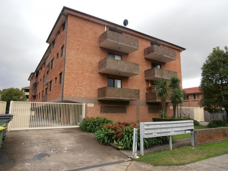 HARRIS ST, Fairfield NSW 2165