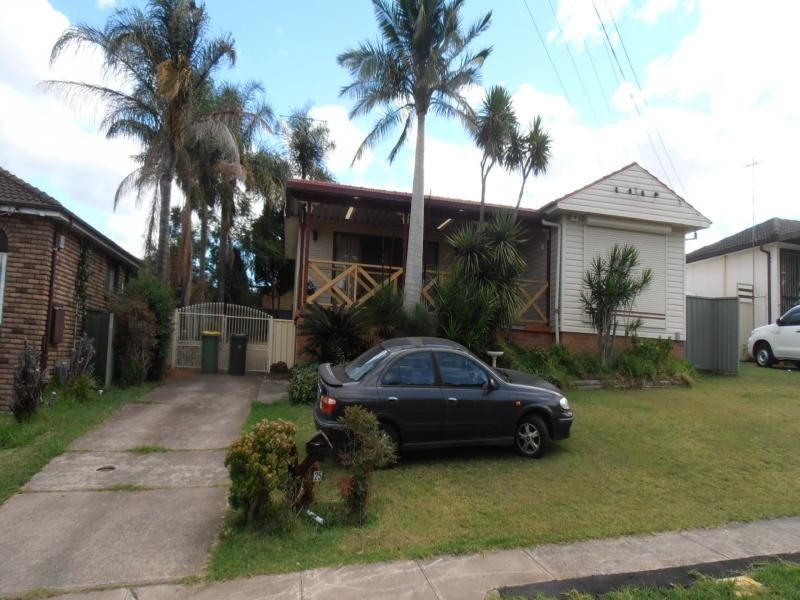 FLINDER ST, Fairfield West NSW 2165