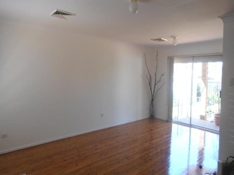 13 BRISBANE AV, Lurnea NSW 2170