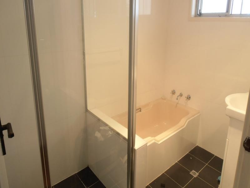 13 BRISBANE AV, Lurnea NSW 2170