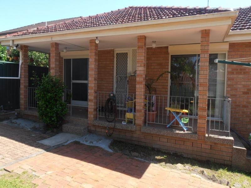 13 BRISBANE AV, Lurnea NSW 2170