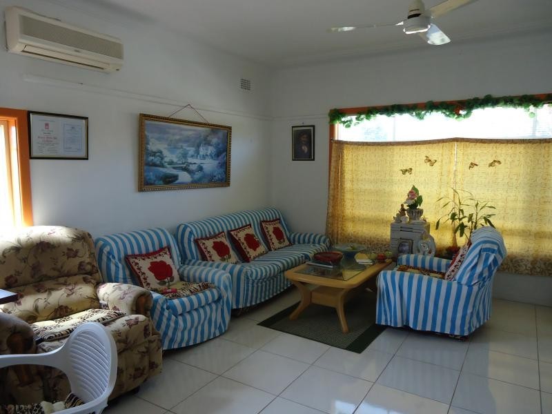 24 LANG STREET, Fairfield West NSW 2165