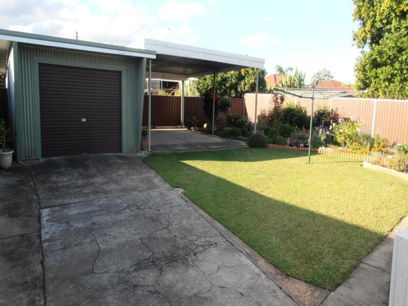 105 THORNEY RD, Fairfield West NSW 2165