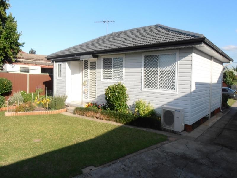 105 THORNEY RD, Fairfield West NSW 2165