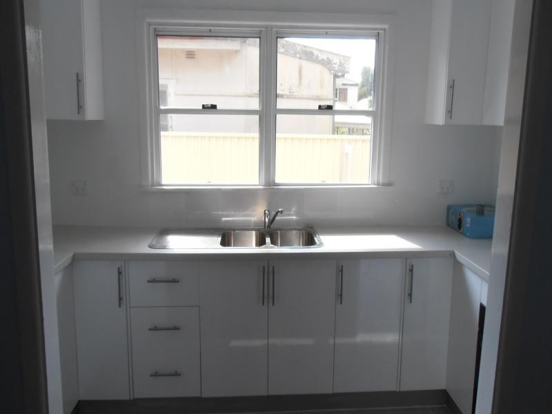 4 COOMA ST, Carramar NSW 2163