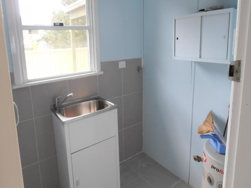 4 COOMA ST, Carramar NSW 2163