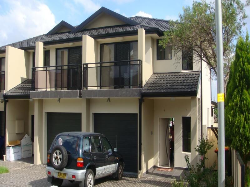 WOLSELEY ST, Fairfield NSW 2165