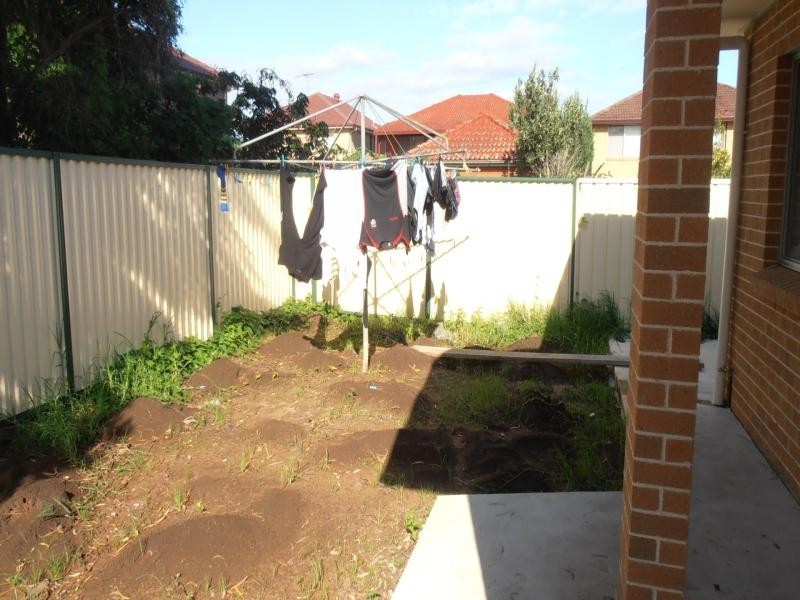 FRANCIS ST, Fairfield NSW 2165