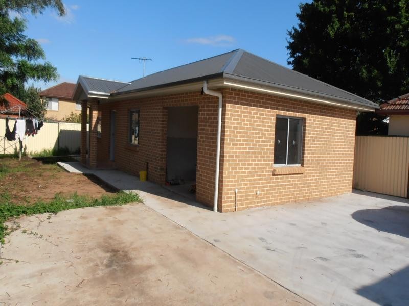 FRANCIS ST, Fairfield NSW 2165