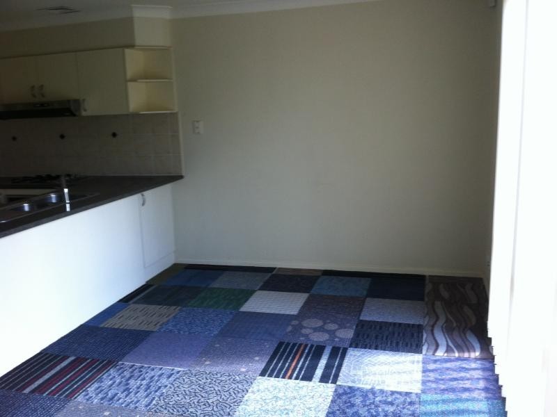 PEPPERCORN AV, Fairfield East NSW 2165