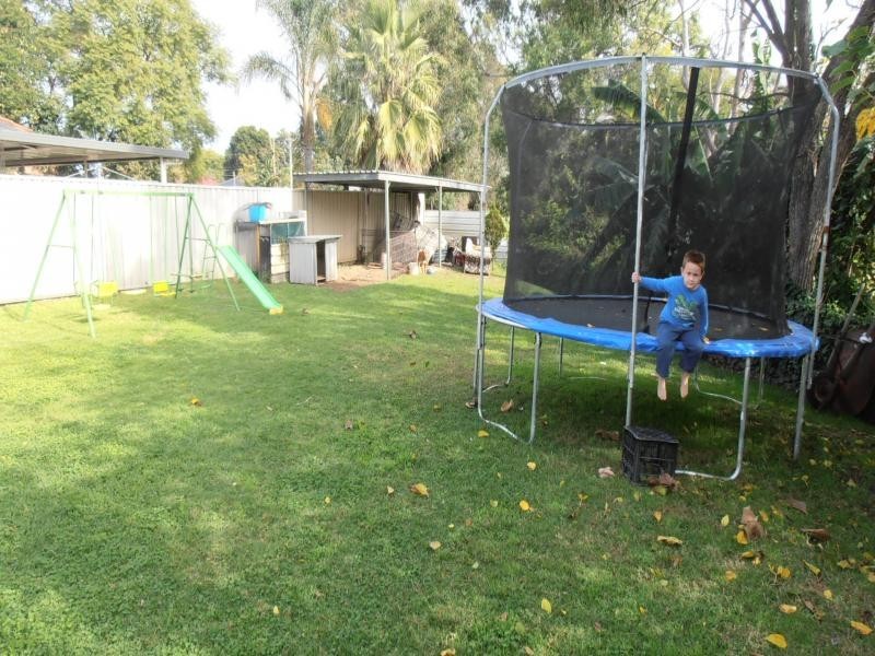 1 FOURTH AV, Canley Vale NSW 2166