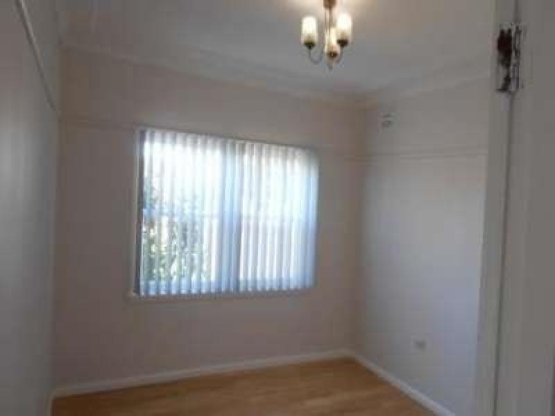 JOYCE ST, Fairfield NSW 2165