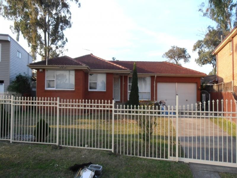 ROYLSTON ST, Fairfield West NSW 2165