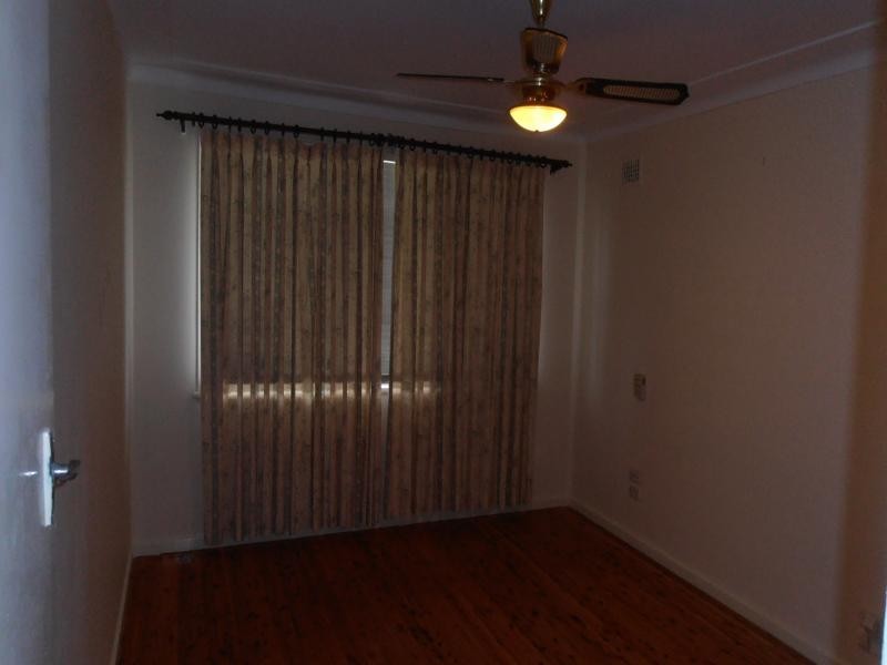 ROYLSTON ST, Fairfield West NSW 2165