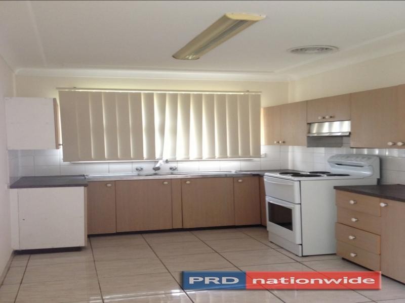 WARRUMBUNGLE STREET, Fairfield West NSW 2165