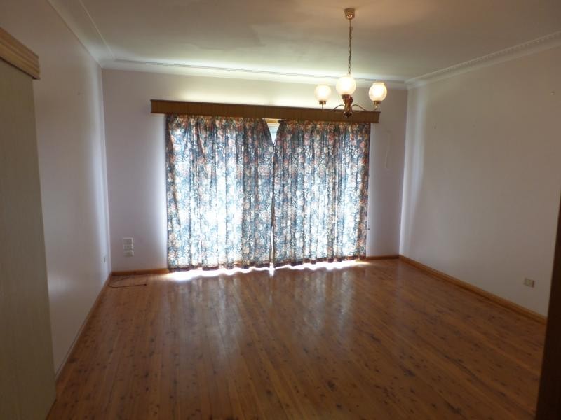 THE GROVE, Fairfield NSW 2165