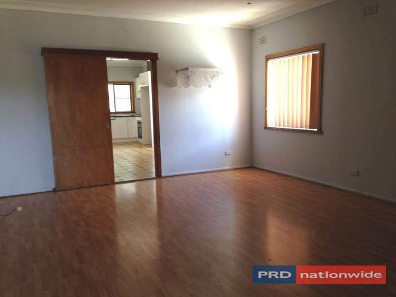 POLDING STREET, Smithfield NSW 2164