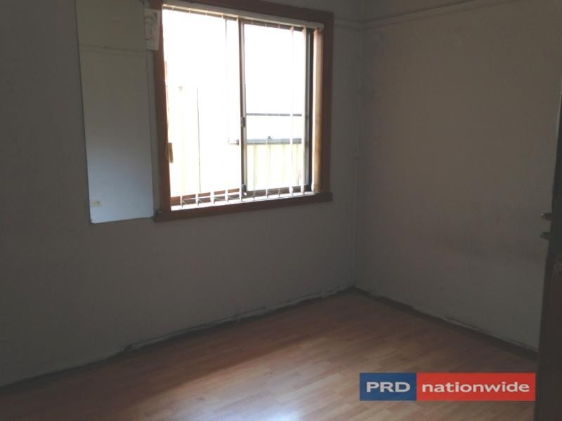 POLDING STREET, Smithfield NSW 2164