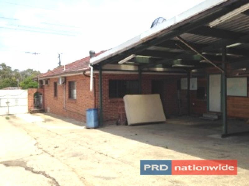 POLDING STREET, Smithfield NSW 2164