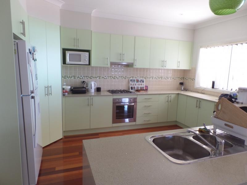 CADMAN AVE, West Hoxton NSW 2171