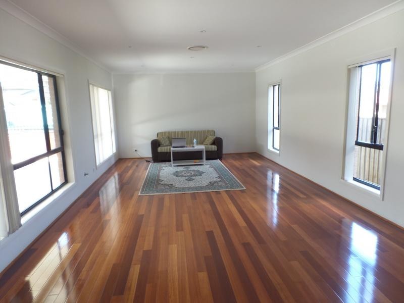 CADMAN AVE, West Hoxton NSW 2171