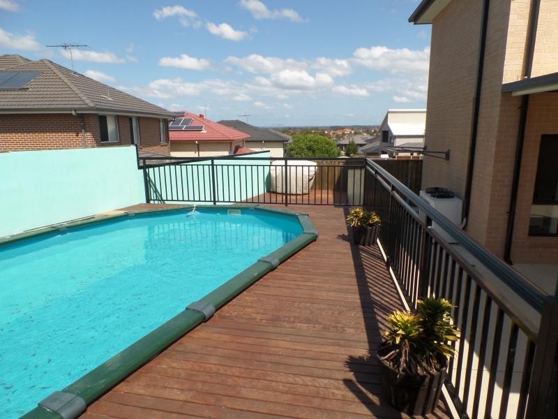 CADMAN AVE, West Hoxton NSW 2171