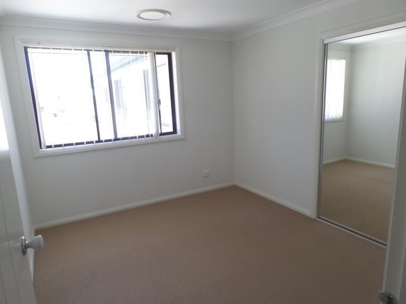 CADMAN AVE, West Hoxton NSW 2171