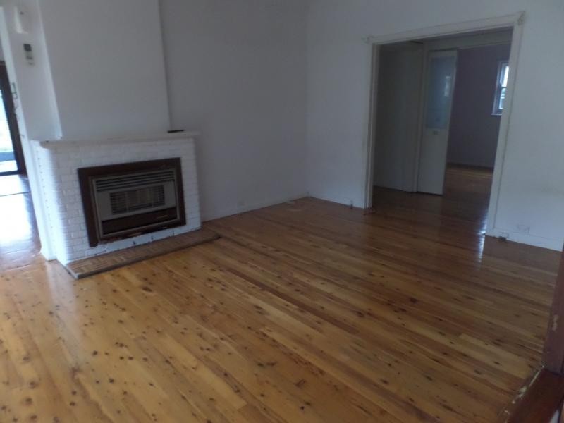 HENRY LAWSON DR, Georges Hall NSW 2198