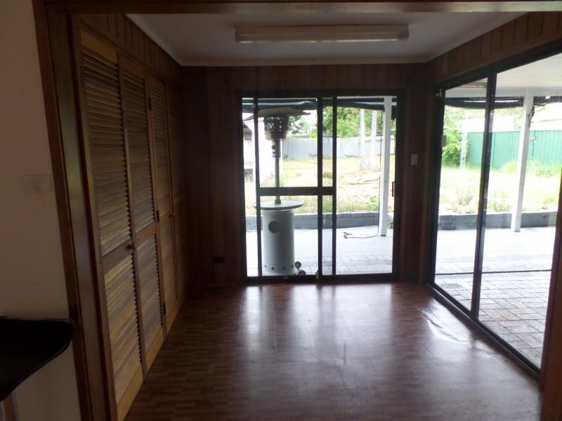 HENRY LAWSON DR, Georges Hall NSW 2198