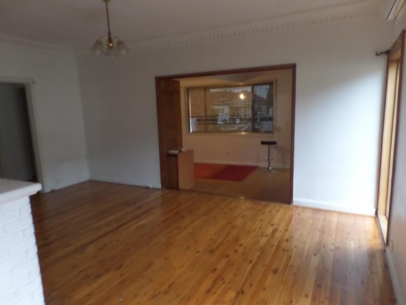 HENRY LAWSON DR, Georges Hall NSW 2198