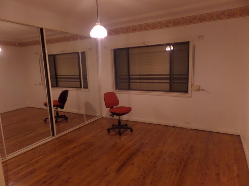 HENRY LAWSON DR, Georges Hall NSW 2198