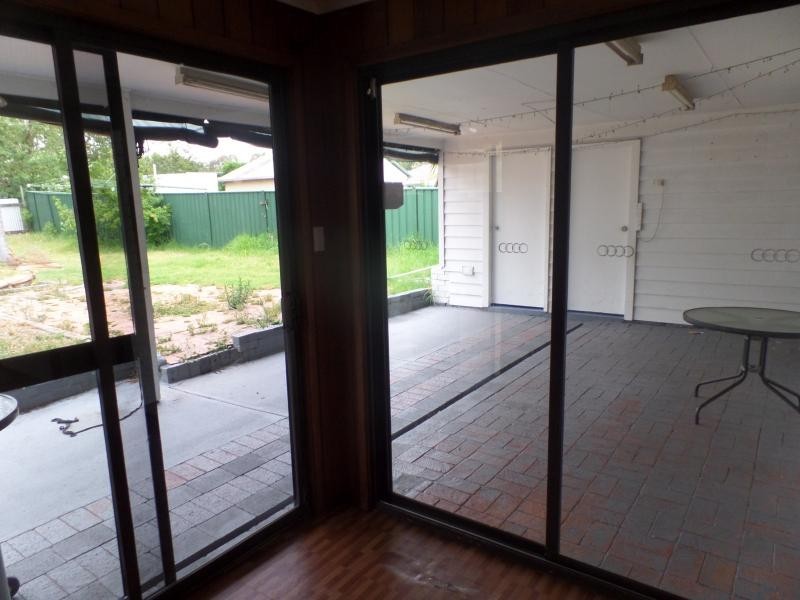 HENRY LAWSON DR, Georges Hall NSW 2198