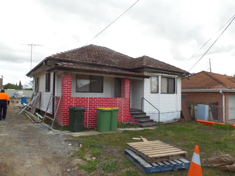 BARTON ST, Smithfield NSW 2164